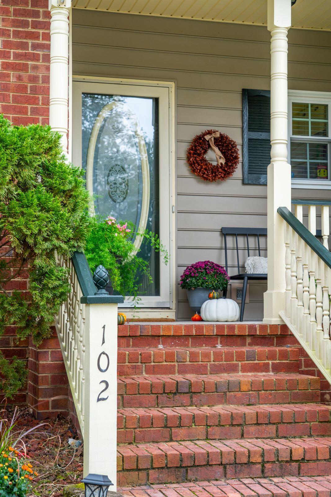 102 Winding Rock Road Goose Creek, SC 29445 - Photo 6 of 51 102WindingRockRd-KeenEyeMarketing-004