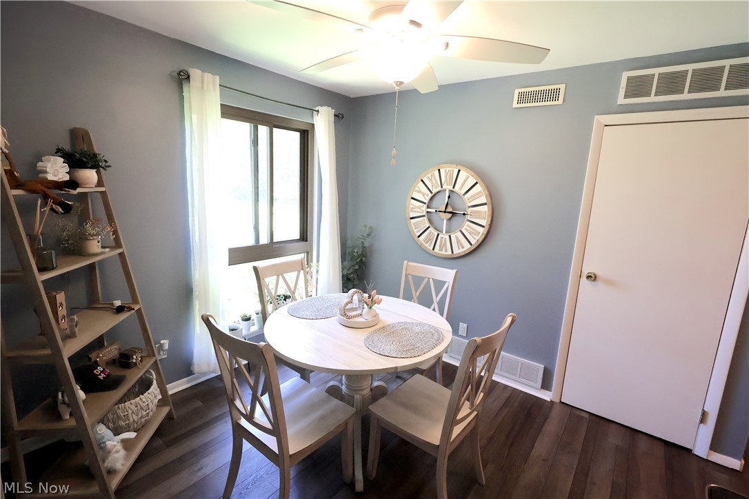 1115 Canyon View Road, Unit 403 Northfield, OH 44067 - Photo 5 of 23