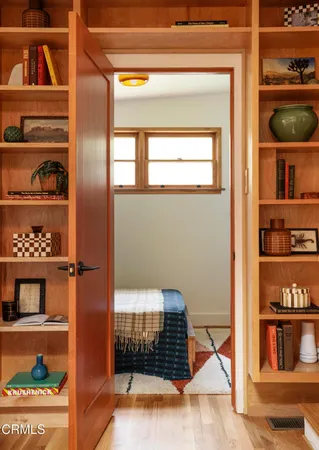 $1,219,000 | 4092 Glenalbyn Drive, Los Angeles, CA 90065