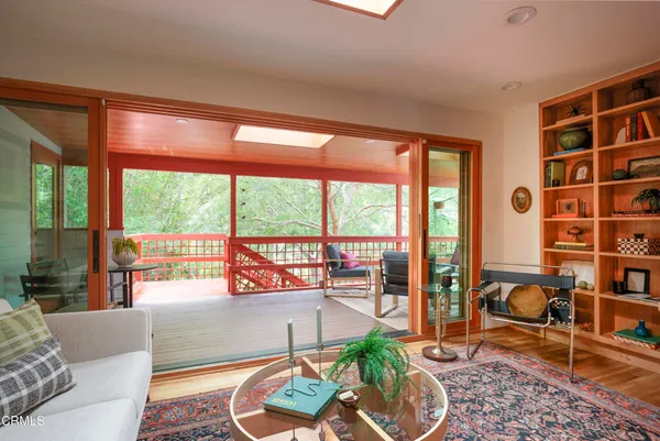 $1,219,000 | 4092 Glenalbyn Drive, Los Angeles, CA 90065