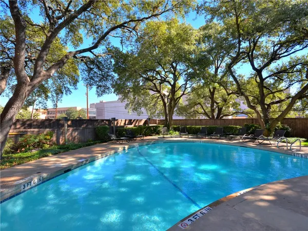 $2,500 | 1801 Lavaca Street, Unit 11F, Austin, TX 78701