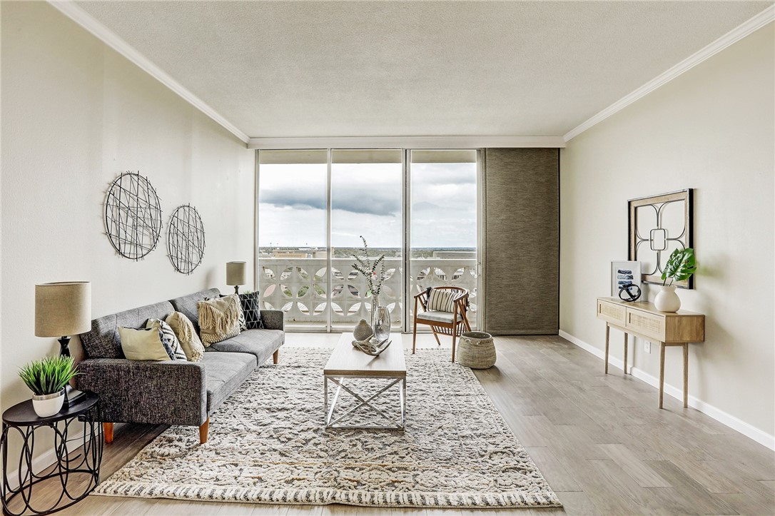 1801 Lavaca Street, Unit 11F Austin, TX 78701 - Photo 3 of 21