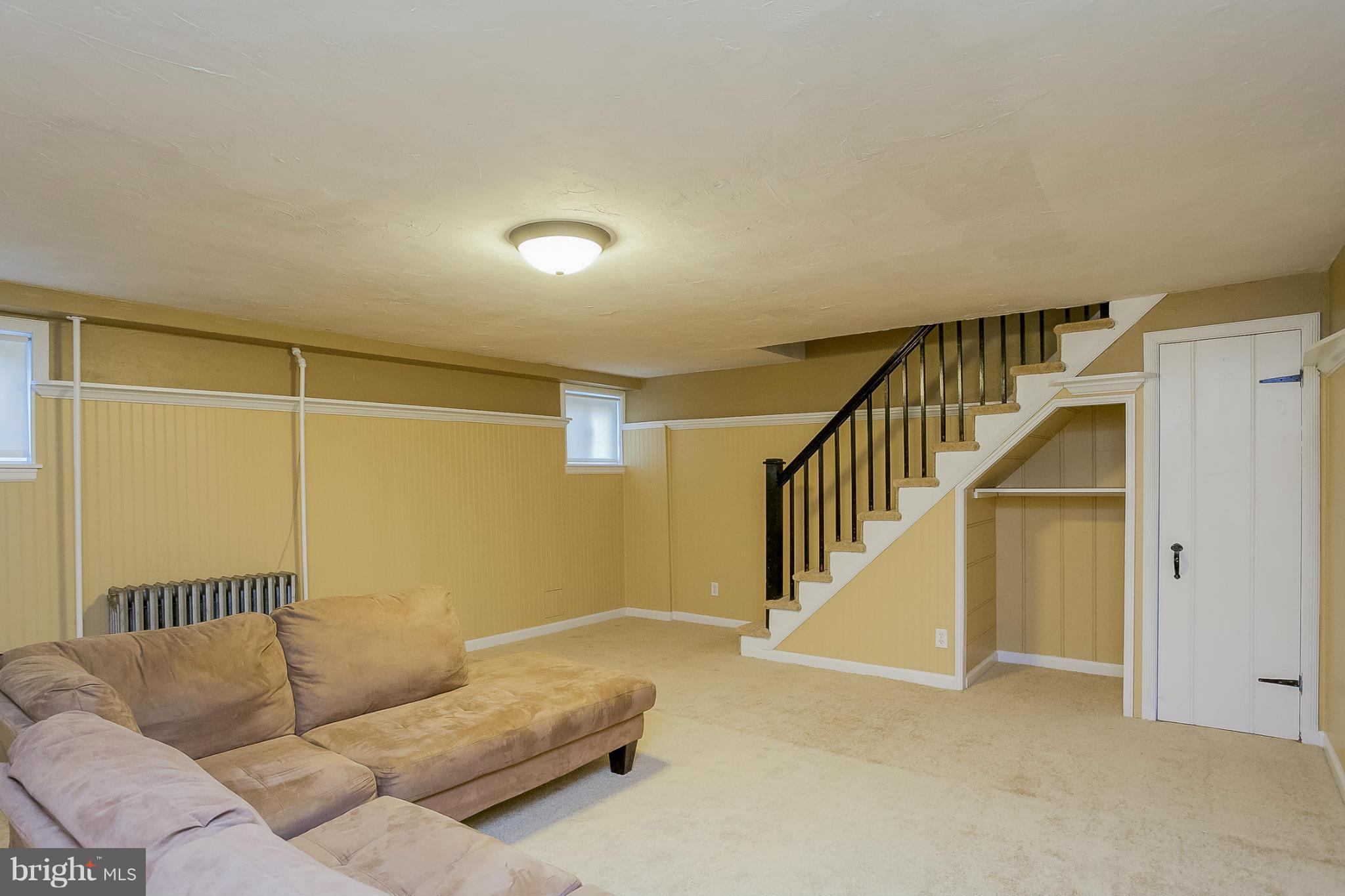 110 Malbrook Road Baltimore, MD 21229 - Photo 22 of 25 Family Room