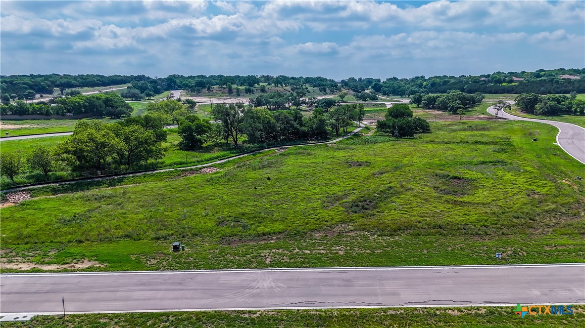 4117 Onega Trail Belton, TX 76513 - Photo 2 of 19 a view of a yard with a fountain