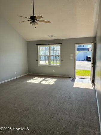 $1,295 | 205 Jessie Circle, Hubert, NC 28539