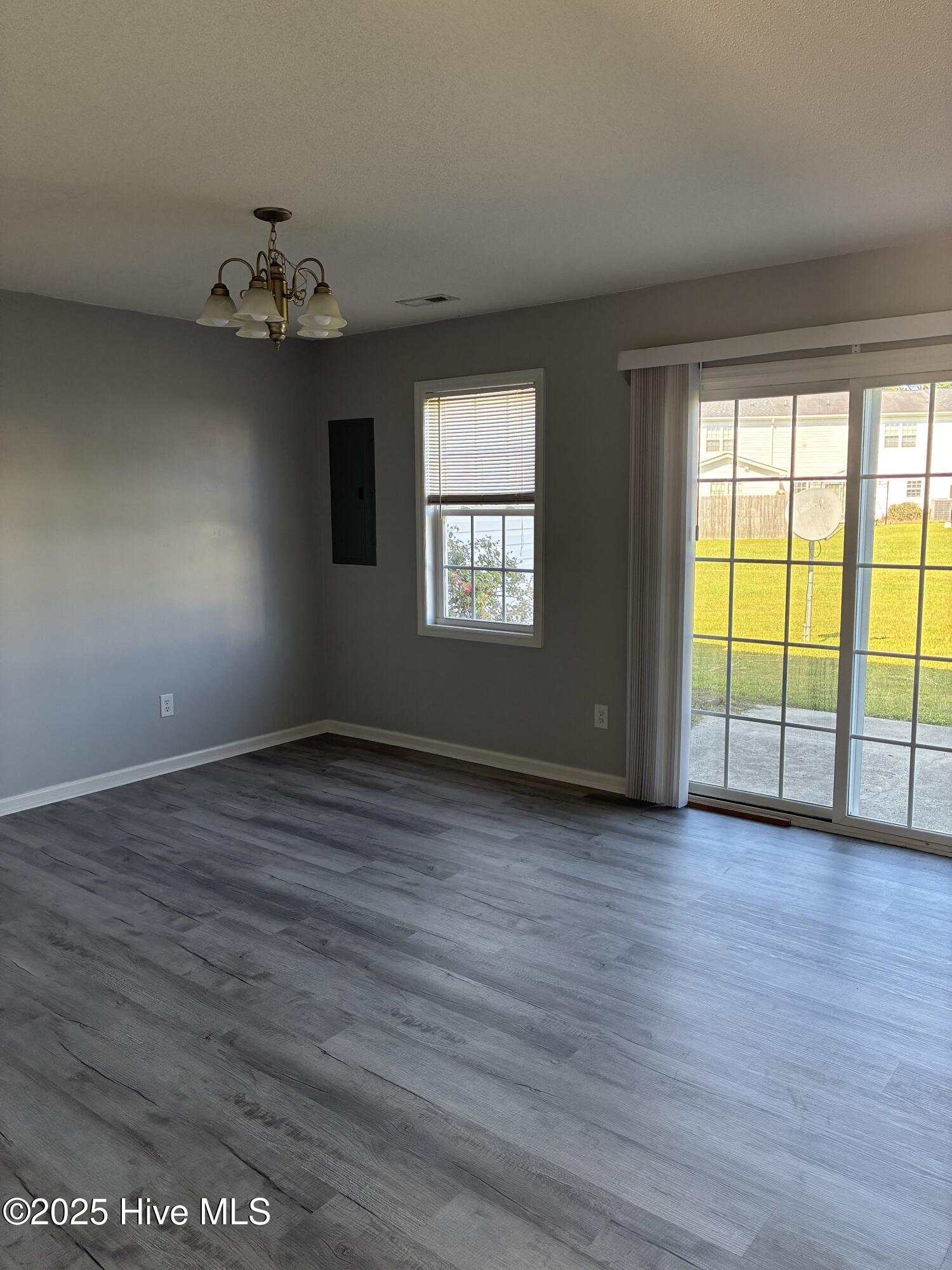 205 Jessie Circle Hubert, NC 28539 - Photo 6 of 12 IMG_0379