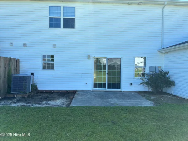 $1,295 | 205 Jessie Circle, Hubert, NC 28539