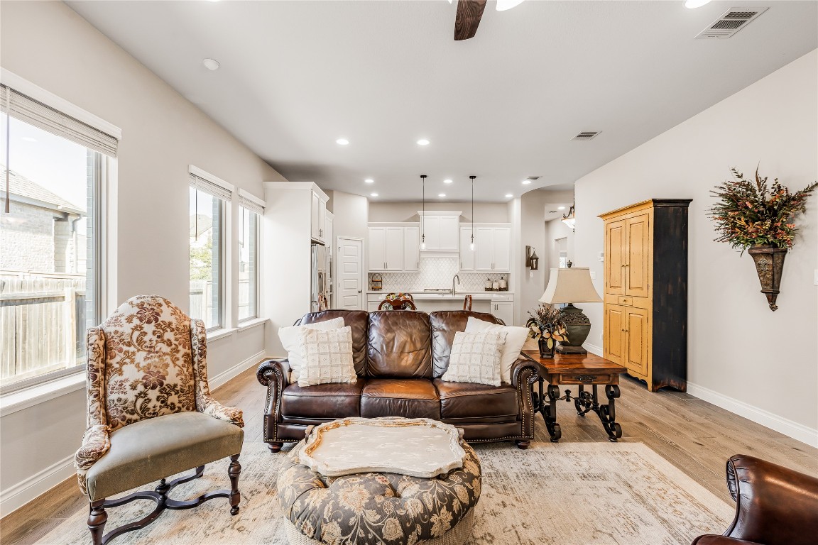 220 Freeman Loop Liberty Hill, TX 78642 - Photo 13 of 40