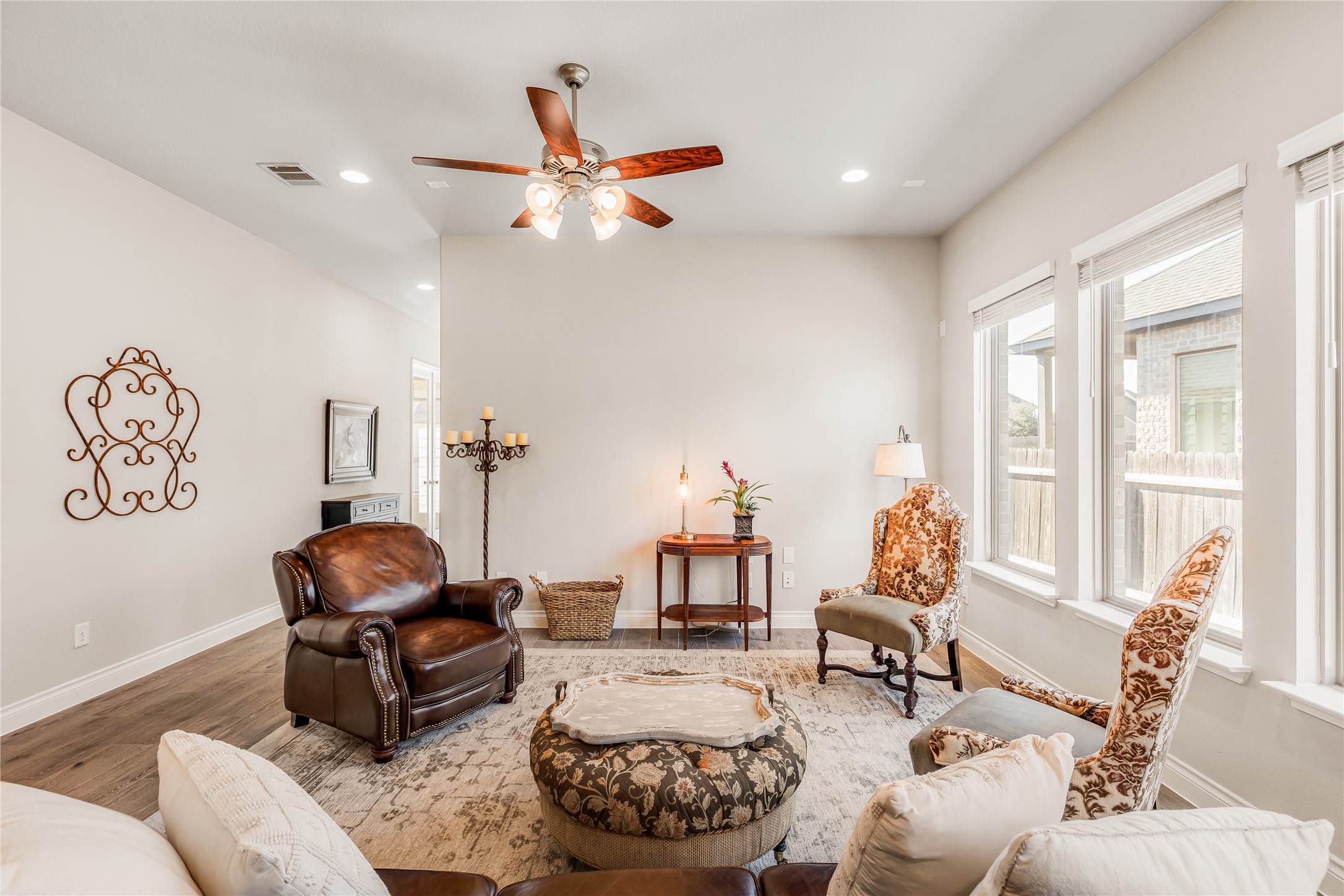 220 Freeman Loop Liberty Hill, TX 78642 - Photo 13 of 37 Living room