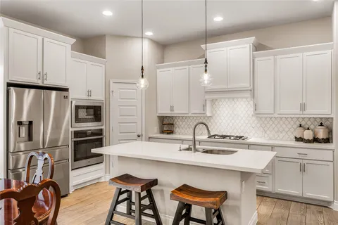 $370,000 | 220 Freeman Loop, Liberty Hill, TX 78642