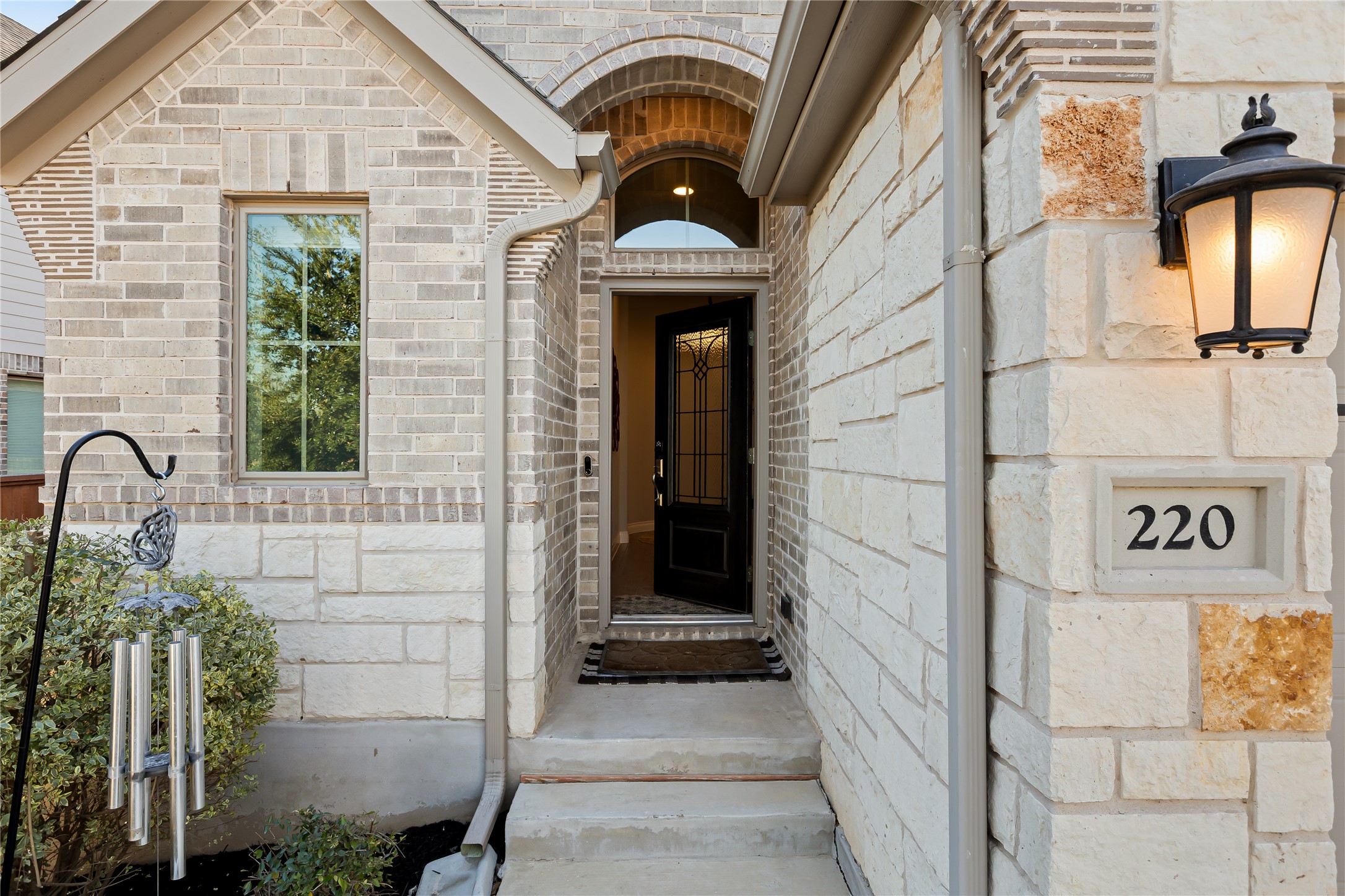 220 Freeman Loop Liberty Hill, TX 78642 - Photo 8 of 40 Come on in!