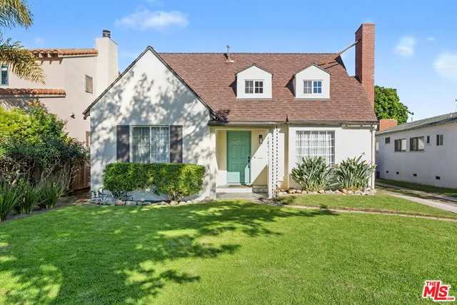 $2,145,000 | 2517 24th Street, Santa Monica, CA 90405