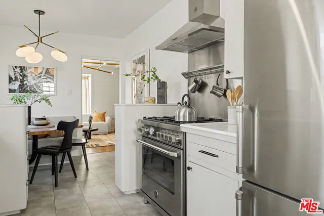 $2,145,000 | 2517 24th Street, Santa Monica, CA 90405