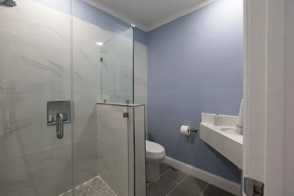 $3,950 | 420 Avenida Alegre, Unit 4, West Palm Beach, FL 33405
