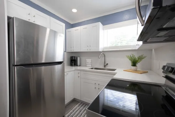 $3,950 | 420 Avenida Alegre, Unit 4, West Palm Beach, FL 33405