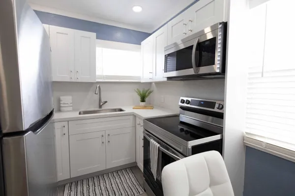 $3,950 | 420 Avenida Alegre, Unit 4, West Palm Beach, FL 33405