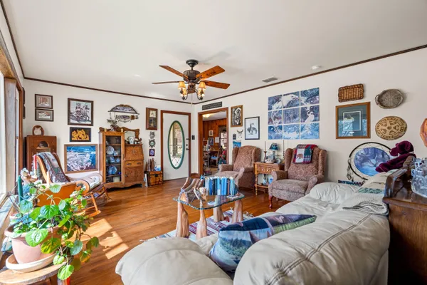 $289,000 | 609 East Quitman Street, Alba, TX 75410