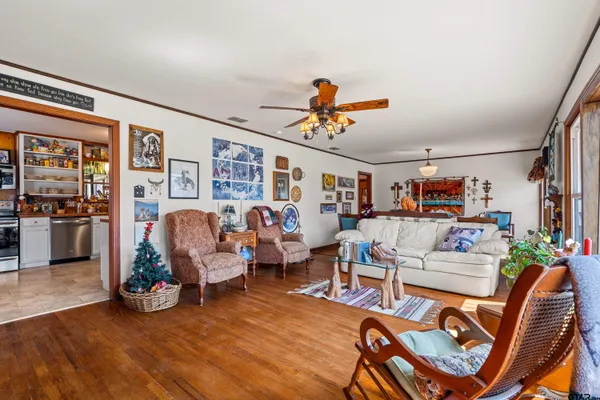 $289,000 | 609 East Quitman Street, Alba, TX 75410