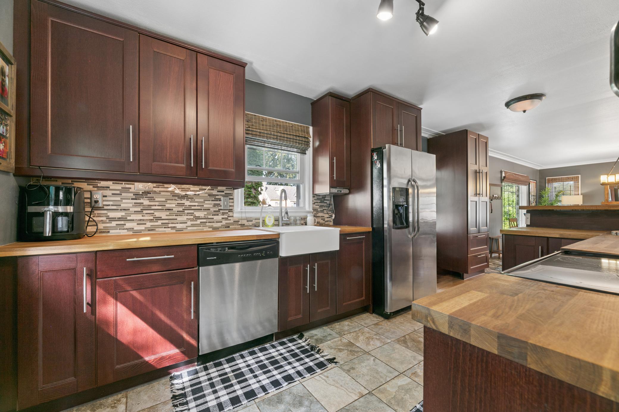 1784 Pascal Street St. Paul, MN 55113 - Photo 4 of 32 Gallery Image 4