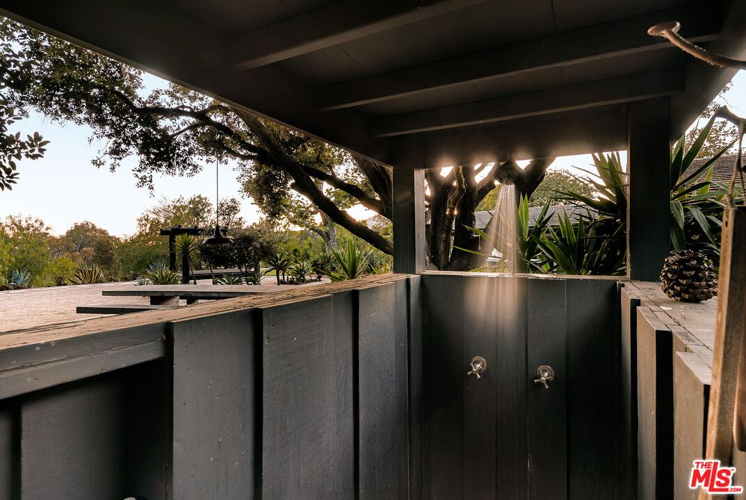 12460 Yellow Hill Road Malibu, CA 90265 - Photo 43 of 63