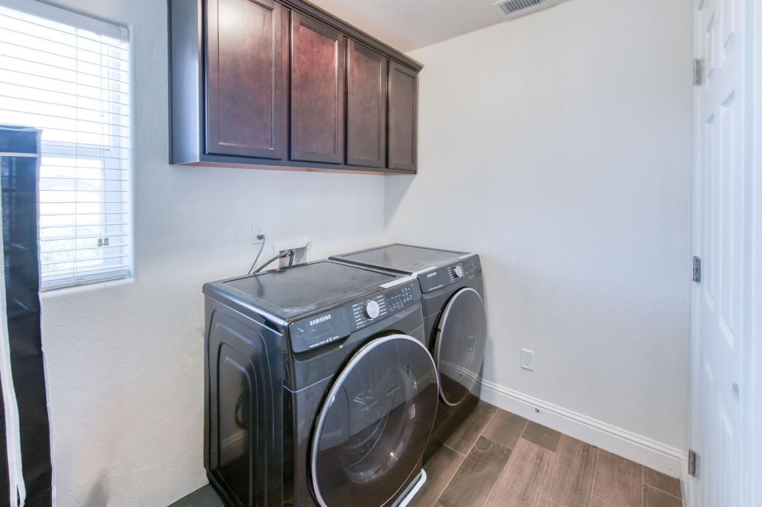 1732 Cleveland Street Selma, CA 93662 - Photo 25 of 35