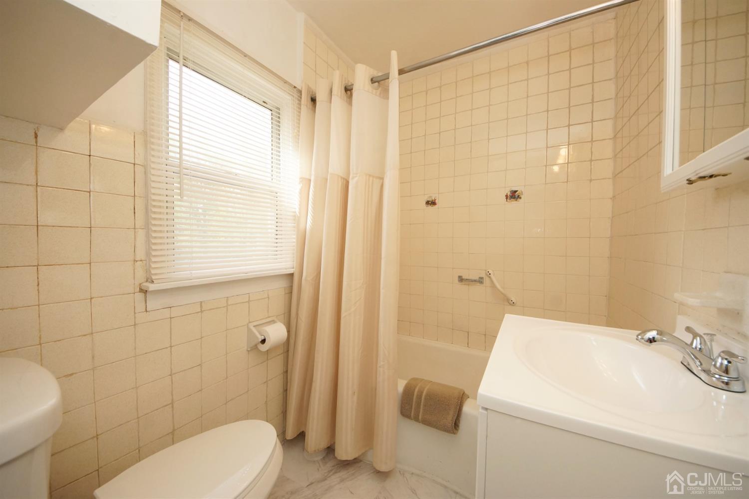 305 New Road Monmouth Junction, NJ 08852 - Photo 20 of 39 Gallery Image 20