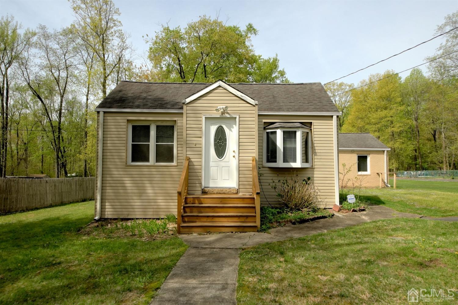 305 New Road Monmouth Junction, NJ 08852 - Photo 4 of 39 Gallery Image 4