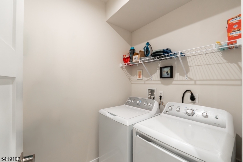 18 Sparrowhawk Street Washington, NJ 07882 - Photo 24 of 31 a utility room with dryer and washer