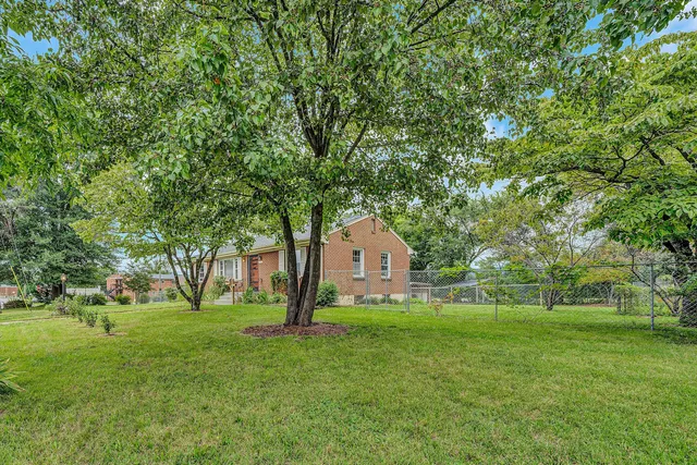 $367,000 | 5001 Hildebrand Road Northwest, Roanoke, VA 24012