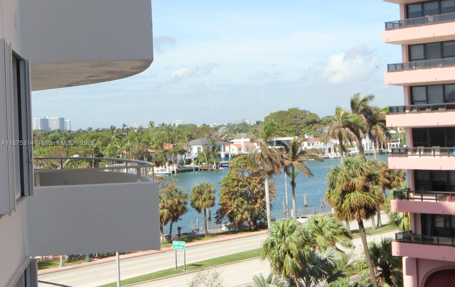 5161 Collins Avenue, Unit 603 Miami Beach, FL 33140 - Photo 13 of 56