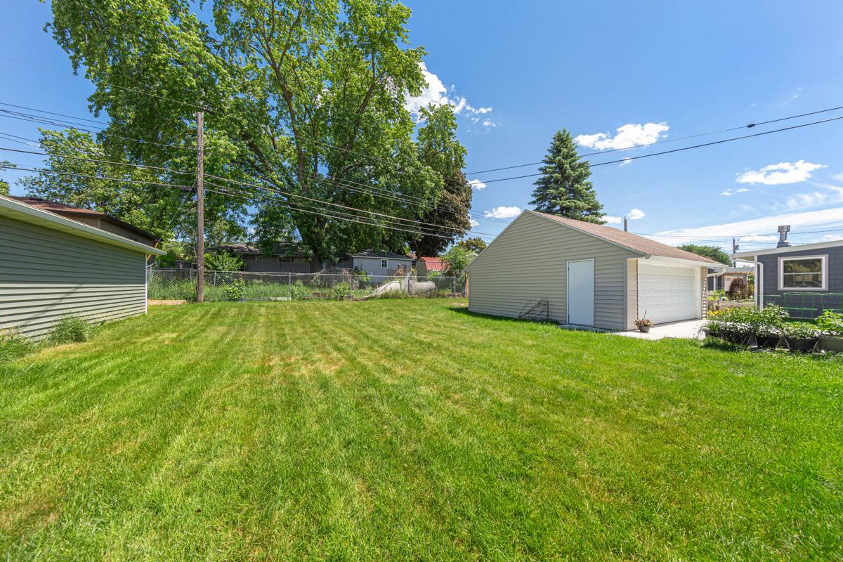 1512 10th Avenue Northeast Rochester, MN 55906 - Photo 25 of 31