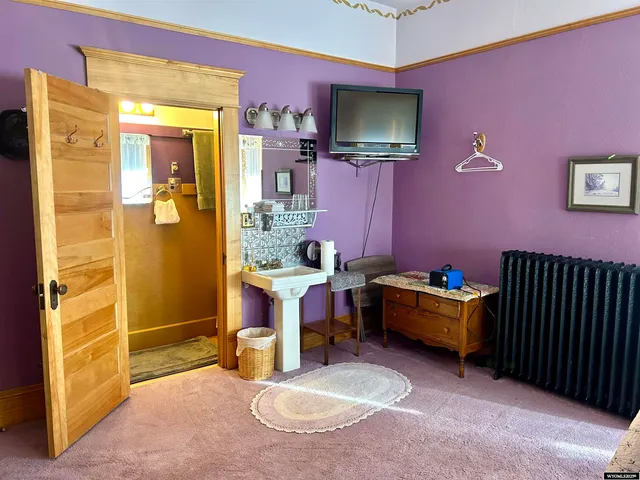 $750,000 | 607 West Maple Street, Rawlins, WY 82301