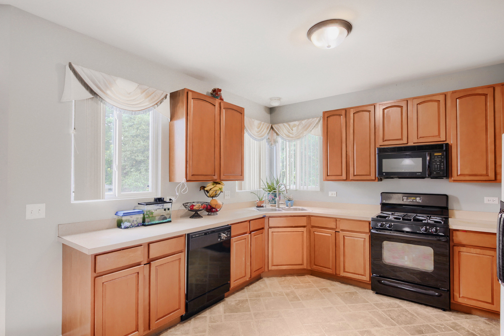 1607 Mountain Ridge Pass Plainfield, IL 60586 - Photo 7 of 28