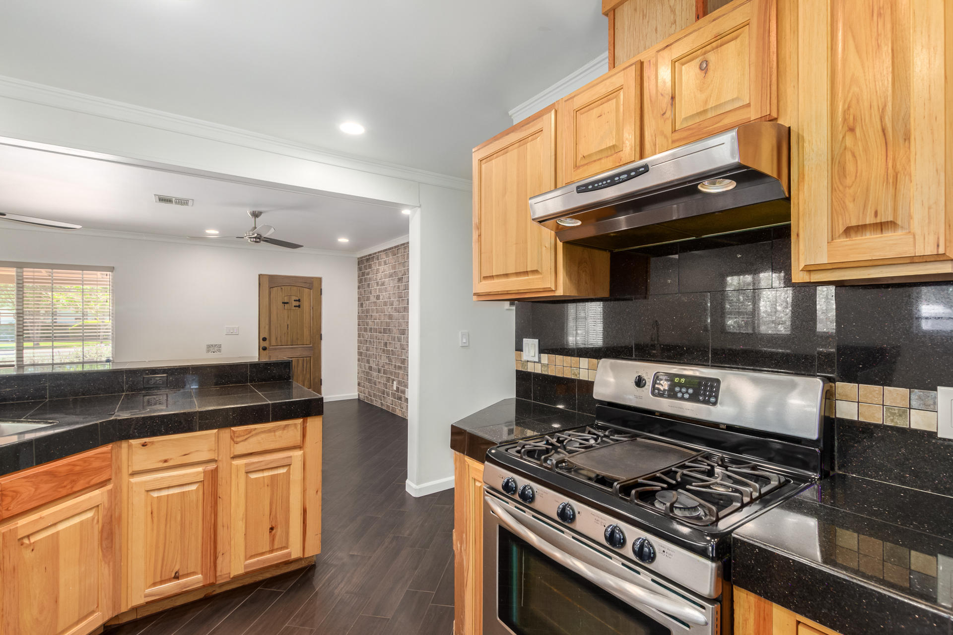 216 West Roma Avenue Phoenix, AZ 85013 - Photo 11 of 26 0011-Roma 11