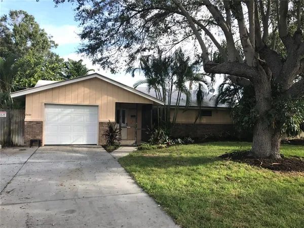 $2,500 | 2431 Doud Street, Sarasota, FL 34231
