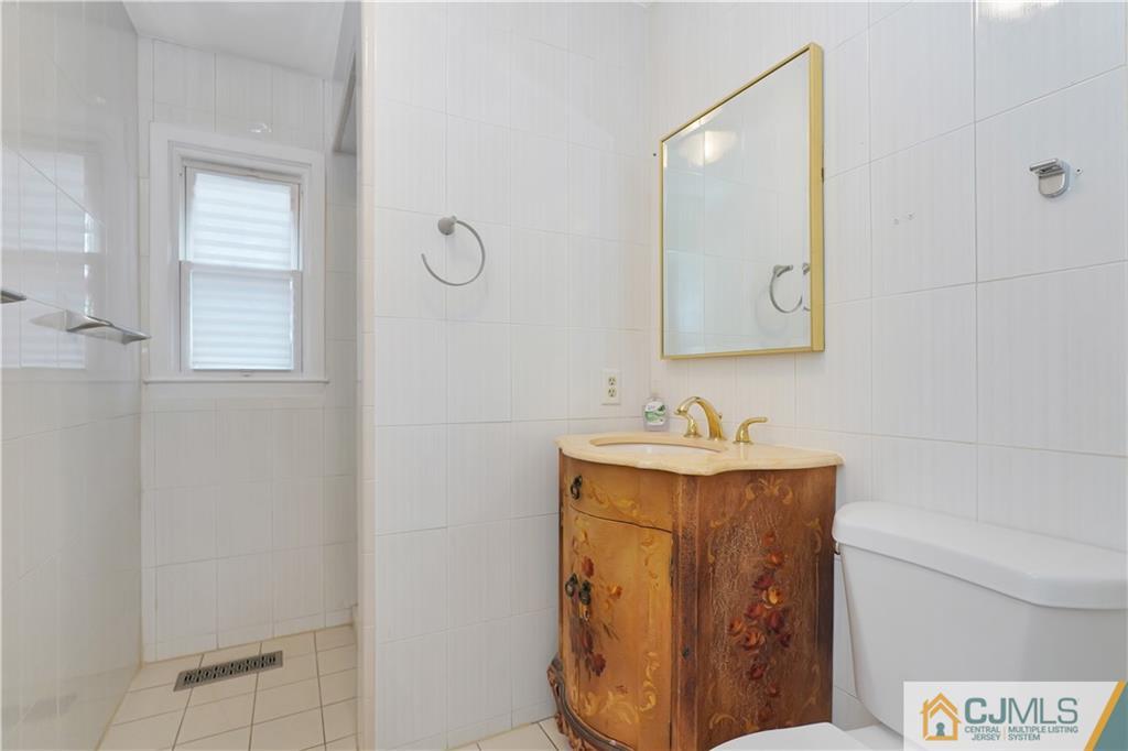 5 Cherokee Road East Brunswick, NJ 08816 - Photo 18 of 42 Gallery Image 18