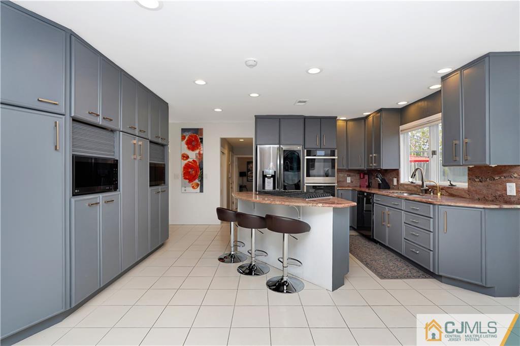 5 Cherokee Road East Brunswick, NJ 08816 - Photo 10 of 42 Gallery Image 10