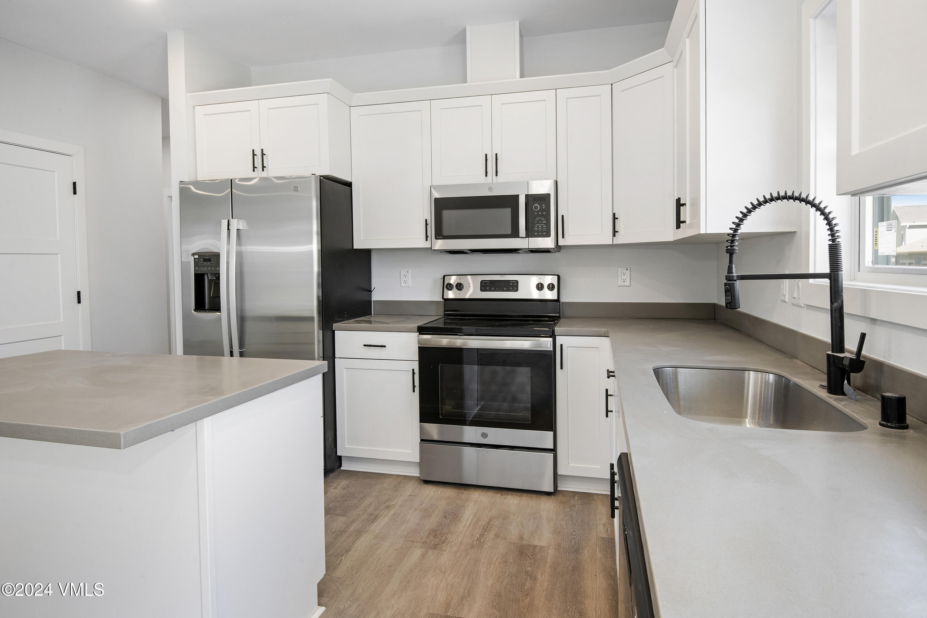 470 Blackhawk Road Gypsum, CO 81637 - Photo 4 of 42 335-Blackhawk-Rd-Web_10
