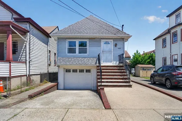 $479,000 | 1089 East 23rd Street, Paterson, NJ 07513