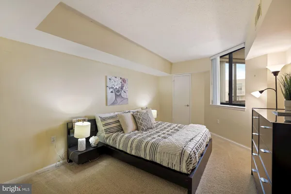 $2,700 | 1001 North Randolph Street, Unit 905, Arlington, VA 22201