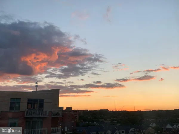 $2,700 | 1001 North Randolph Street, Unit 905, Arlington, VA 22201