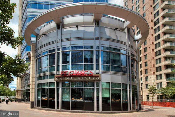 $2,700 | 1001 North Randolph Street, Unit 905, Arlington, VA 22201