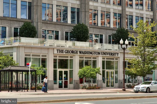 $2,700 | 1001 North Randolph Street, Unit 905, Arlington, VA 22201