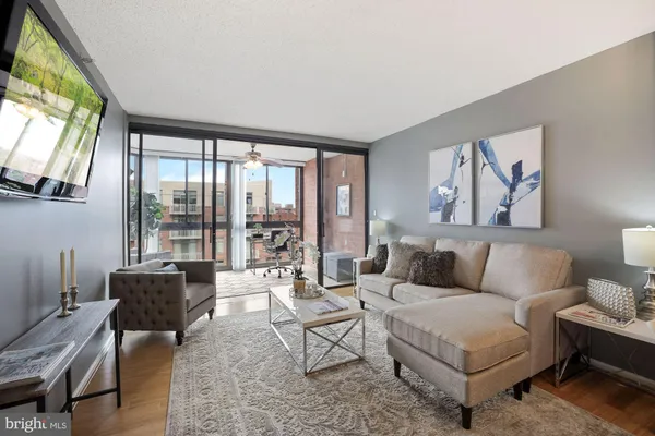 $2,700 | 1001 North Randolph Street, Unit 905, Arlington, VA 22201