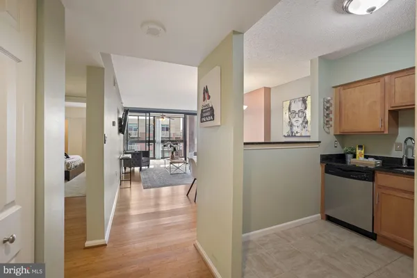 $2,700 | 1001 North Randolph Street, Unit 905, Arlington, VA 22201