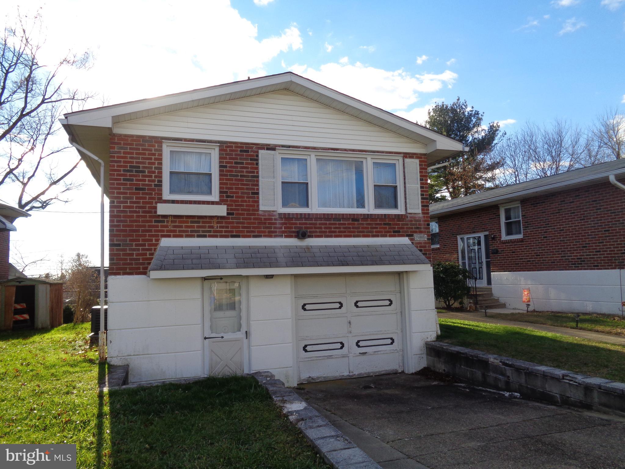 646 Colebrook Road Philadelphia, PA 19115 - Photo 2 of 6 Gallery Image 2