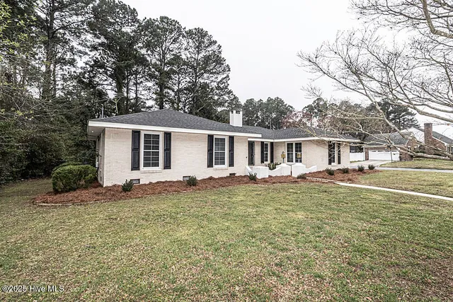 $299,800 | 1117 Parkside Drive Northwest, Wilson, NC 27896