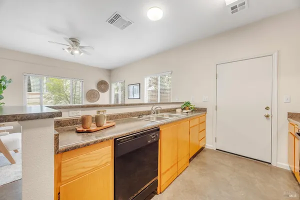 $615,000 | 455 Sequoia Lane, Sebastopol, CA 95472