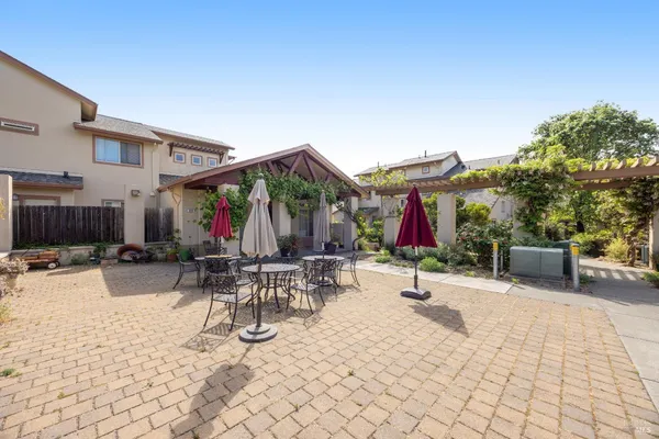 $615,000 | 455 Sequoia Lane, Sebastopol, CA 95472