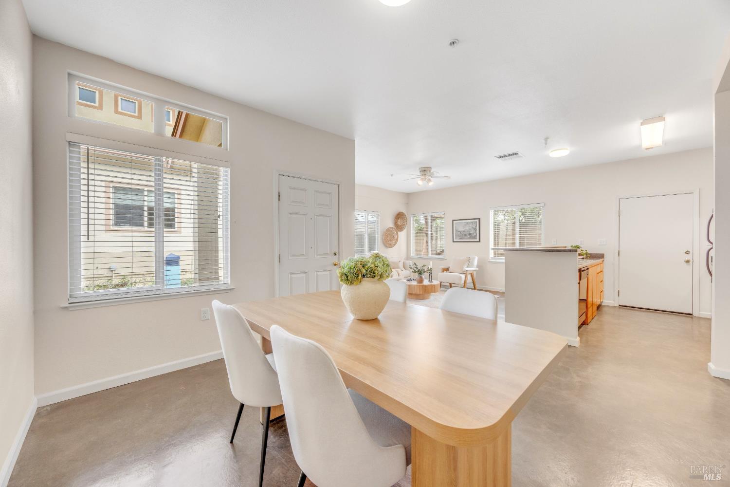 455 Sequoia Lane Sebastopol, CA 95472 - Photo 5 of 47